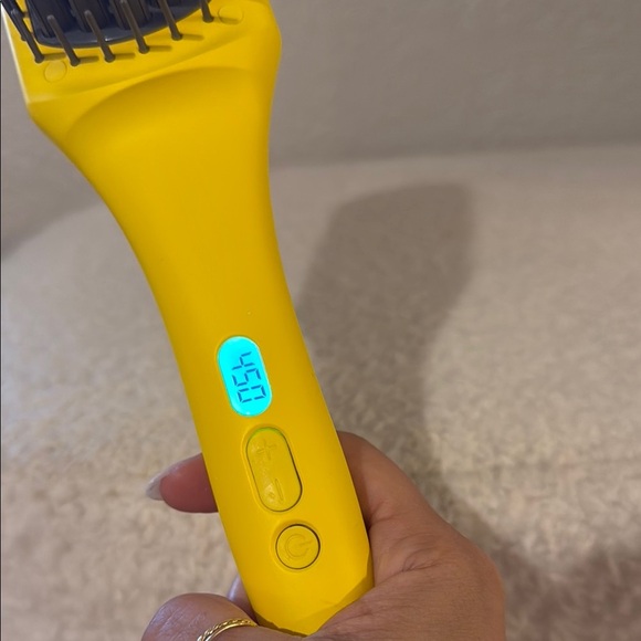 Drybar Brush Crush Yellow Heated Styling Straightening Hair Brush - Picture 2 of 7